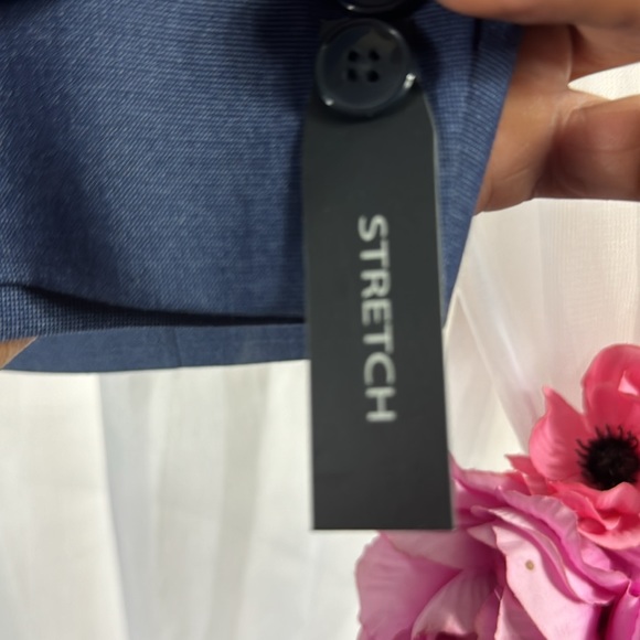 From macys Marc New York brand new with tags has a finished hem - Picture 6 of 9